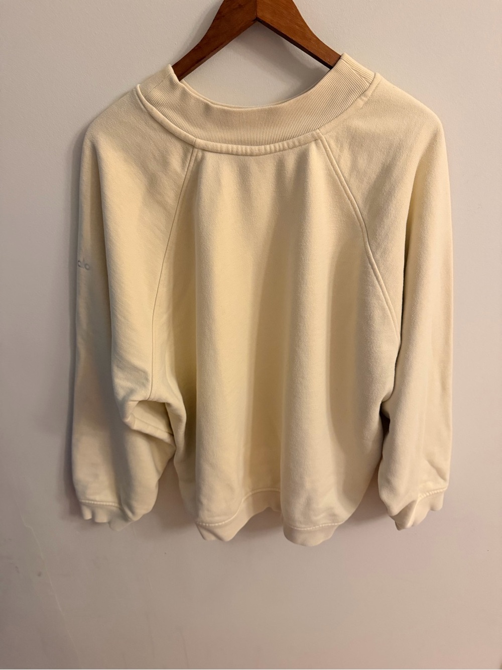 ALO women’s sweatshirt